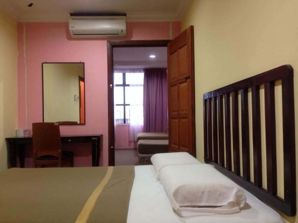 Hotel Nawar Pasir Mas Eksteriør billede