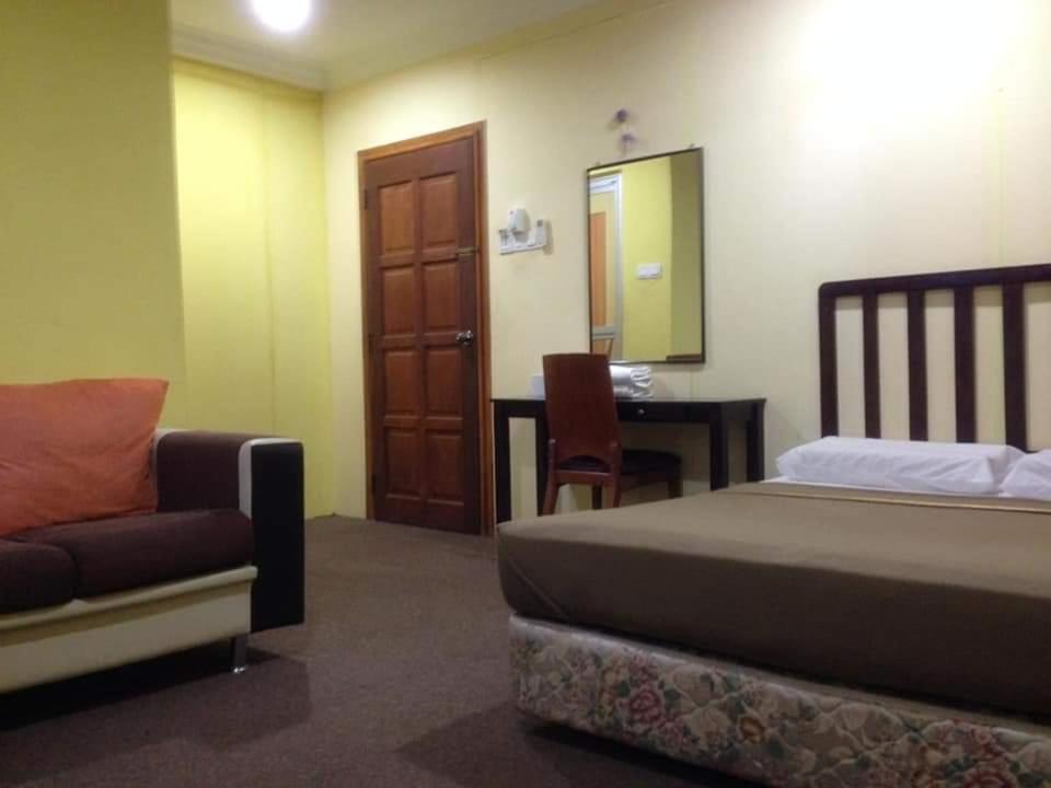 Hotel Nawar Pasir Mas Eksteriør billede